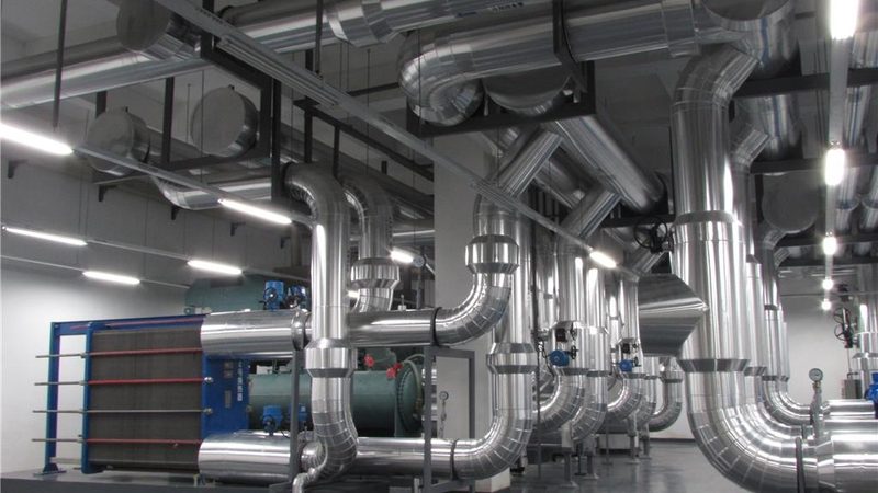 风冷式工业冷水机选型：参数解析与关键考量